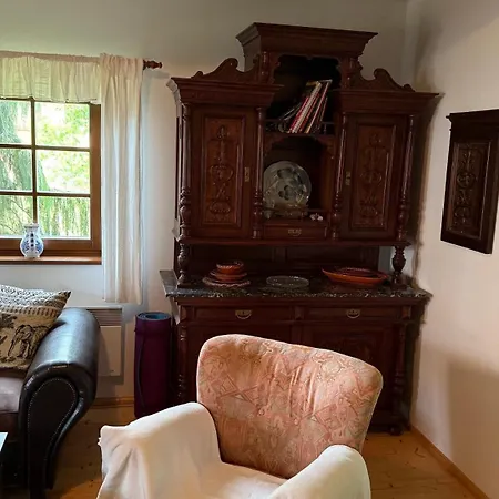 Křivoklátské Johnyho Bydlení * Křivoklát