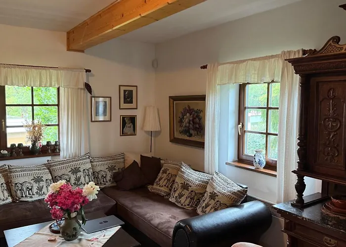 Krivoklatske Johnyho Bydleni Křivoklát